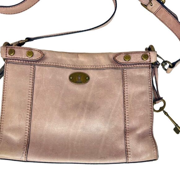Fossil Beige Leather Medium Sized Shoulder / Crossbody Bag with Key Keychain - Picture 6 of 9